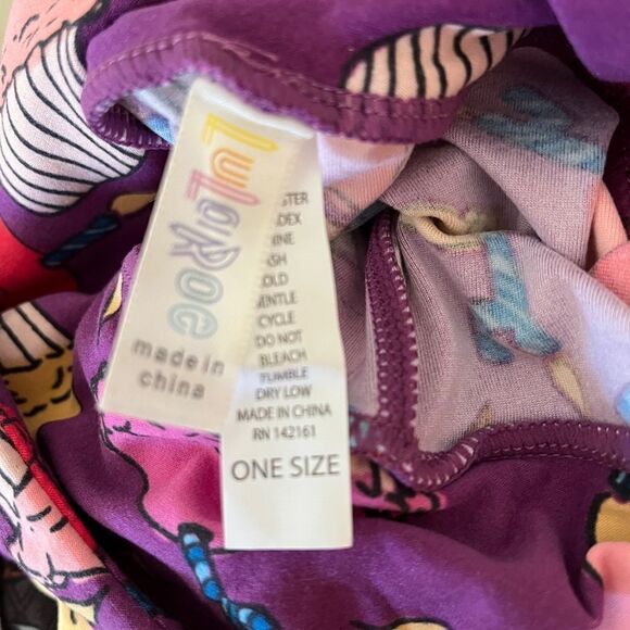 LuLaRoe Cupcake Leggings NWOT | One Size - Picture 3 of 3